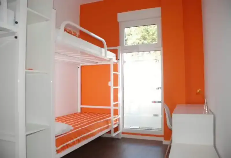 Habitación del albergue Xabarín