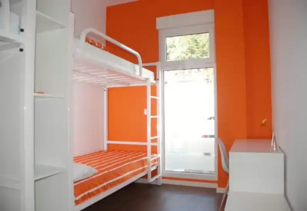 Habitación del albergue Xabarín